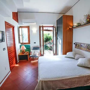 https://il-carretto-taormina-center.taorminaitalyhotels.com